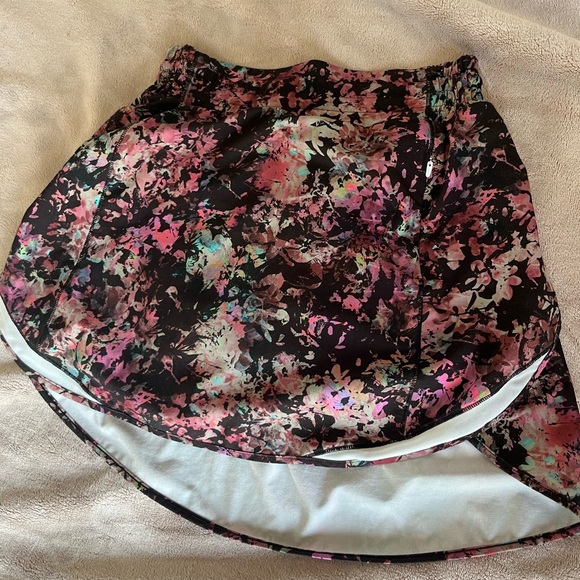 Lululemon Hottie Hot skort skirt - Picture 4 of 6